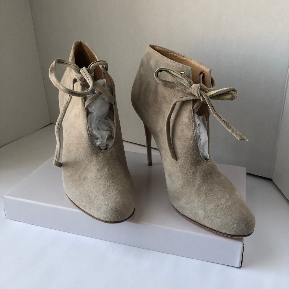 Marskinryyppy High Heel Creme Suede Booties